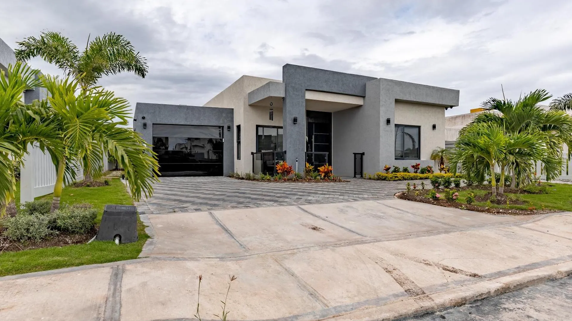 Villa Vena Villas, Ocho Rios, Beach Property Richmond